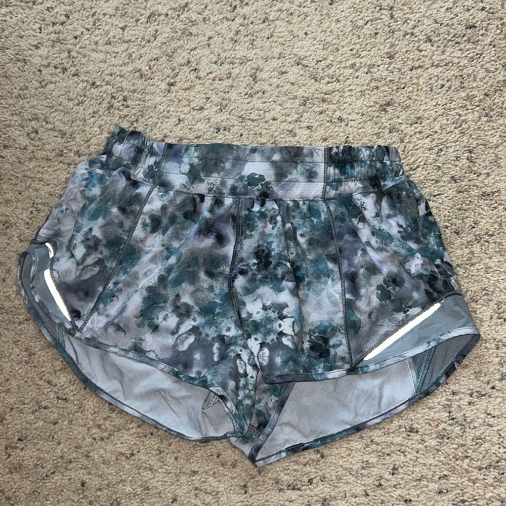 HOTTY HOT LULULEMON SHORTS